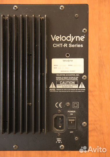 Сабвуфер Velodyne CHT-10