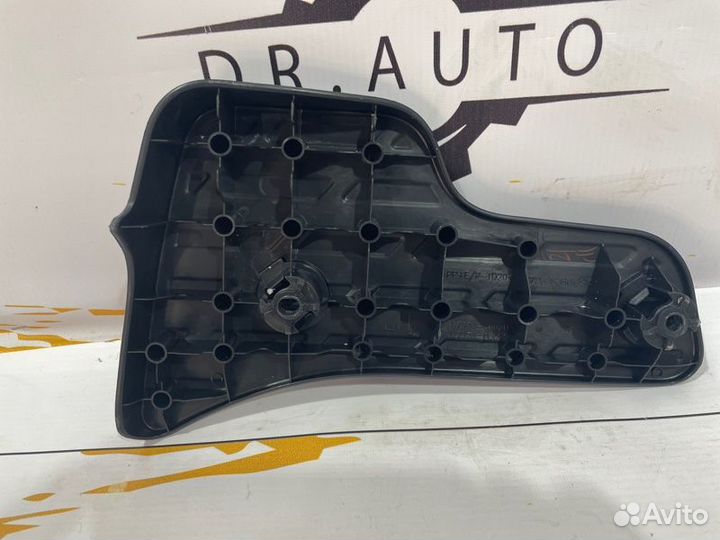 Накладка на порог задняя левая Toyota Land Cruiser