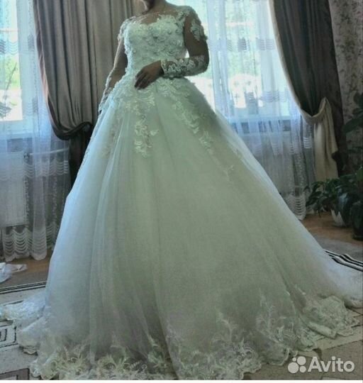 Свадебное платье