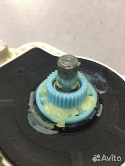 Моторчик стеклоподъемника передний пр merc W203