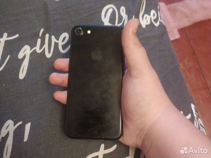 Телефон iPhone 7 128gb