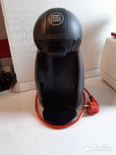 Кофемашина Nescafe dolce gusto