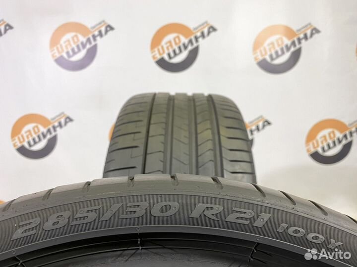 Pirelli P Zero PZ4 285/30 R21