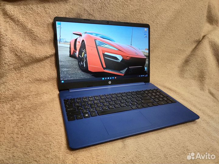 15.6/Athlon Gold/8Gb/ssd/RX Vega 3