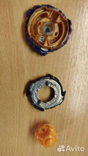 Продажа 4 Bey blade burst