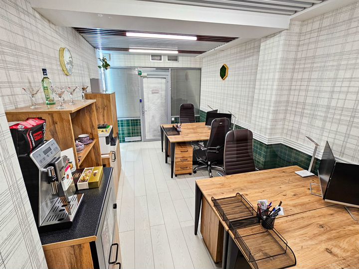 Офис премиум класса для 5 чел в центре с парковкой