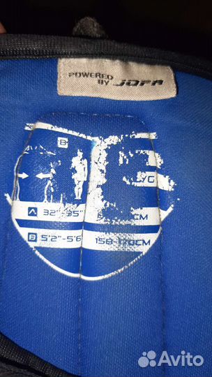 Нагрудник хоккейный,щитки,краги,налокотники