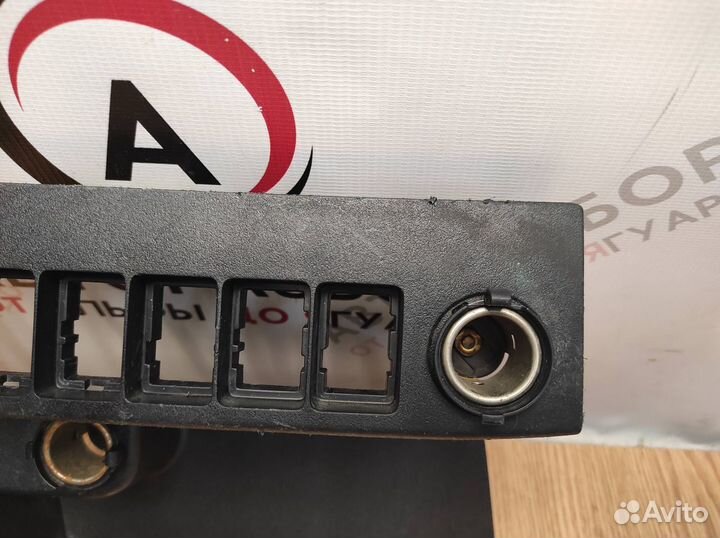 Накладка передней панели toyota RAV 4 2013-2019