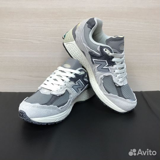 Кроссовки New Balance 2002r мужские серые