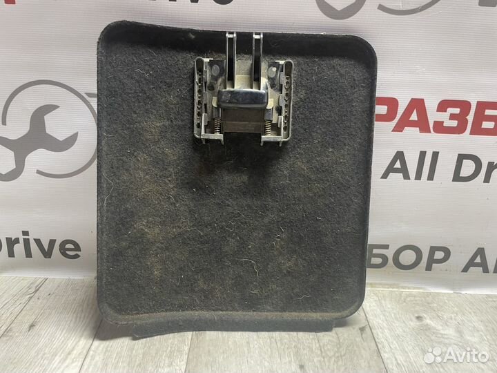 Крышка правого кармана в багажнике Audi A6 C5