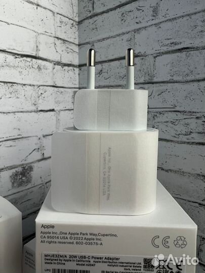 Зарядное устройство на iPhone оригинал W20