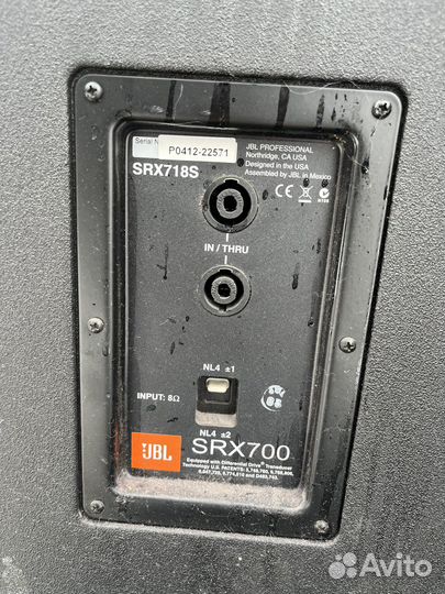Сабвуфер JBL srx718s