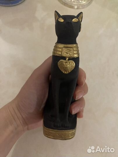 Статуэтка кошка