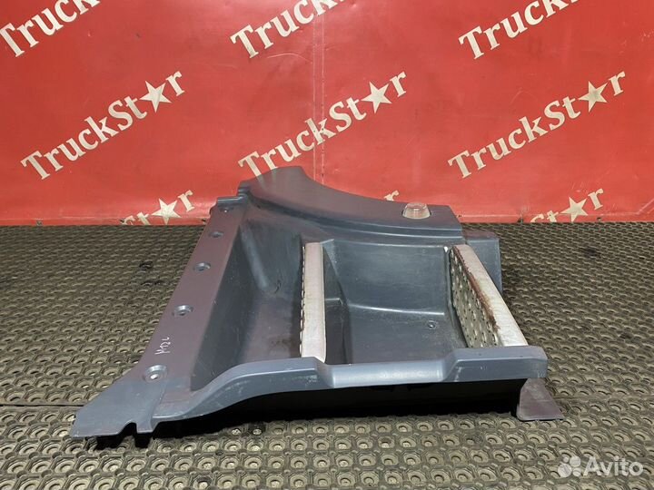 Корпус подножек левый Man TGX