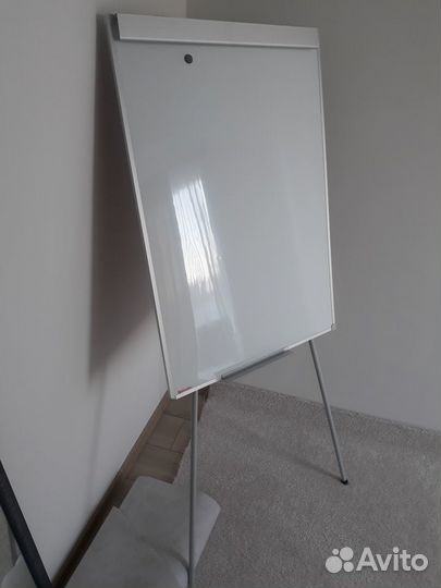 Доска-флипчарт Brauberg