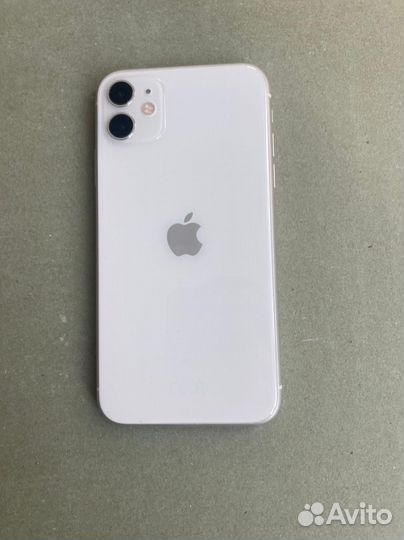 iPhone 11, 64 ГБ