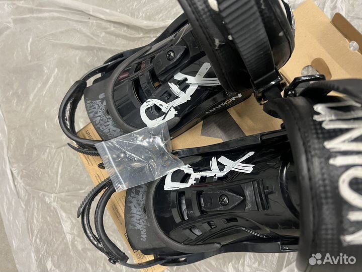 Крепления для сноуборда union