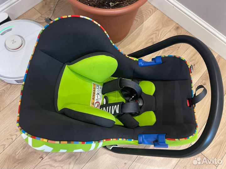 Детское автокресло от 0 mini