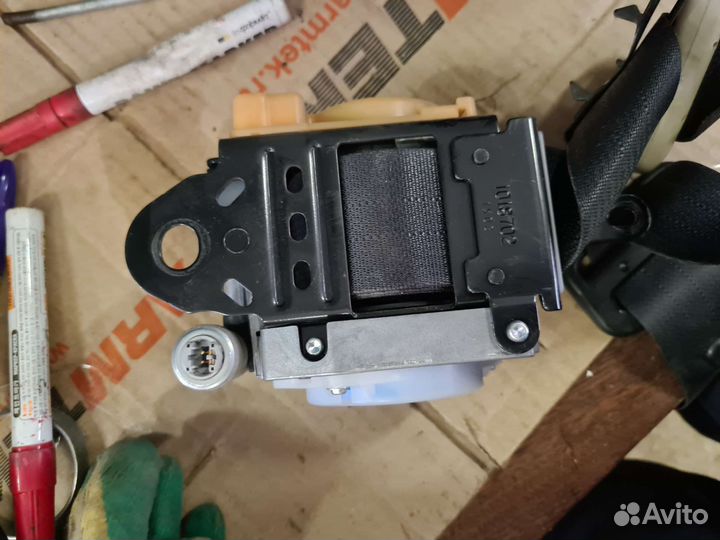 Ремень безопасности передний Nissan Murano Z51