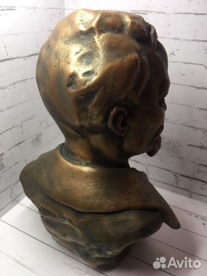 Бюст Ф.Э Дзержинский исуственный камень