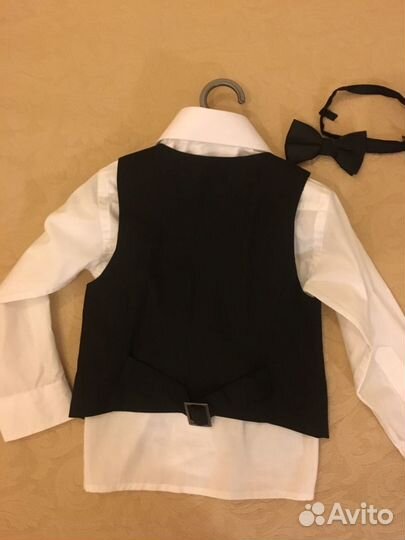 Белая рубашка и жилет