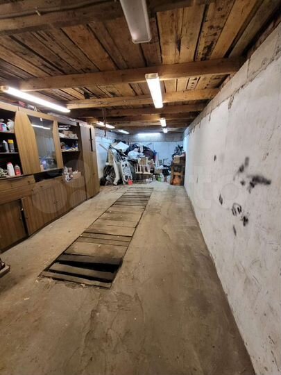 Гараж, > 30 м²