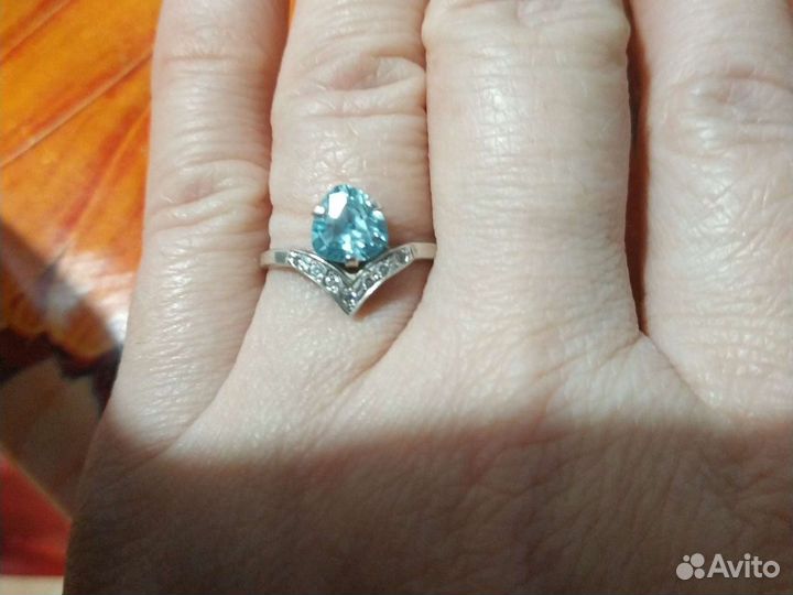 Серебряное кольцо 17,5 р