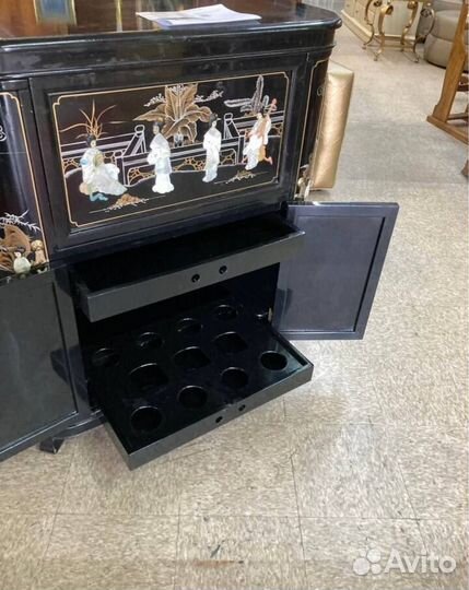 Антикварный бар-комод в стиле шинуазри