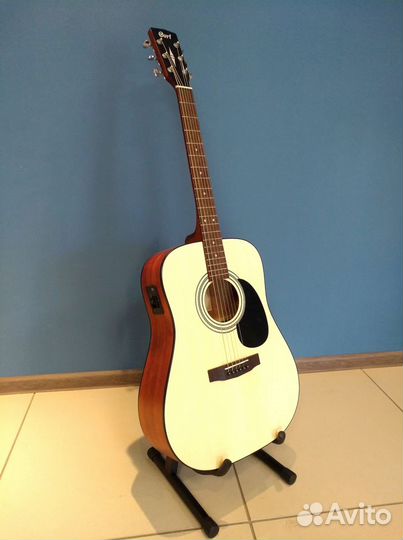 Электроакустическая гитара Cort AD 810E