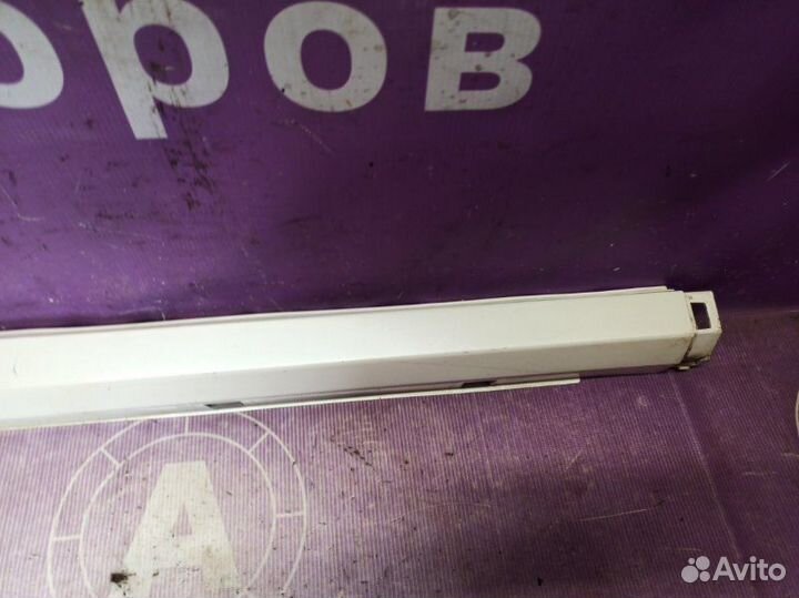 Накладка на порог наружная правая Renault Koleos