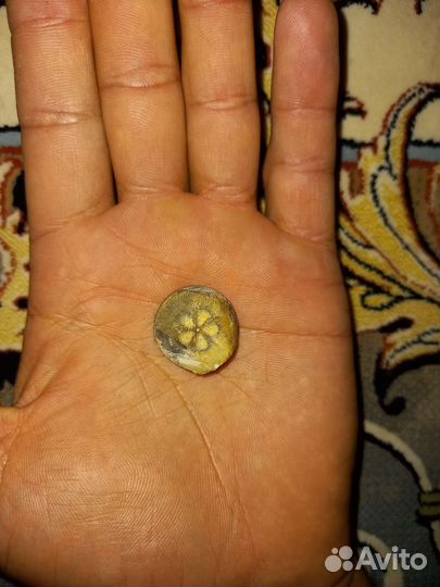 Продаётся камень с не обычным рисунком для колекци