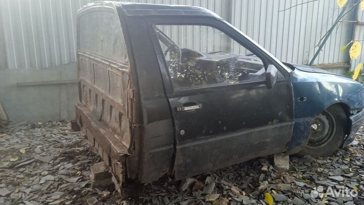 ИЖ 2717 1.6 МТ, 2004, битый, 150 000 км