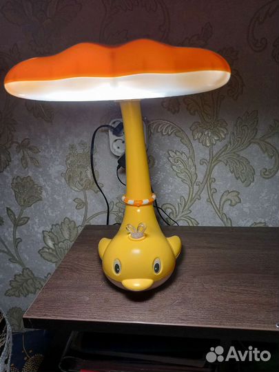 Лампа настольная