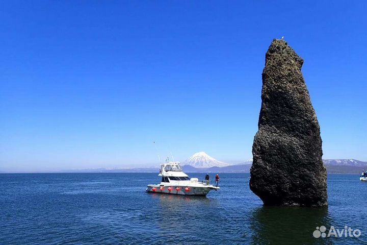 Скалы Три брата, остров Старичков, Бухта Русская