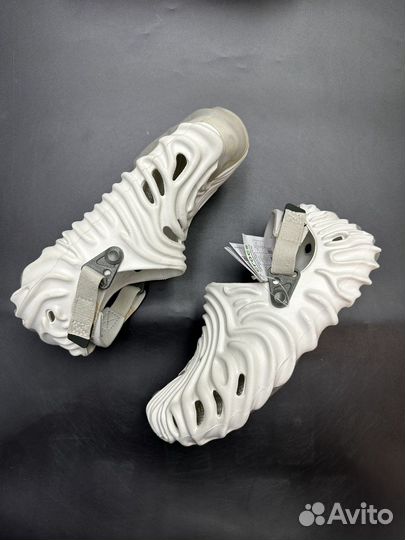 Crocs & Salehe Bembury