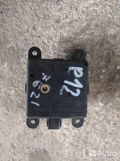 Сервопривод заслонки отопителя Nissan Primera P12E