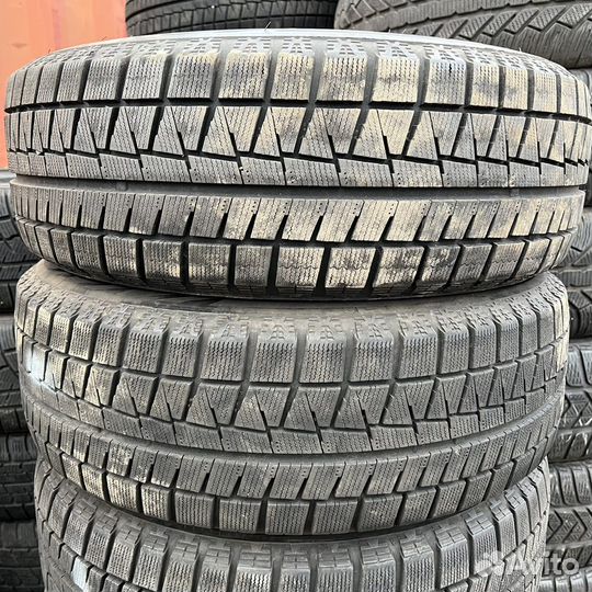 Bridgestone Blizzak Revo GZ 215/60 R16