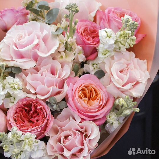 Большой букет с французской розой, маттиолой, пион