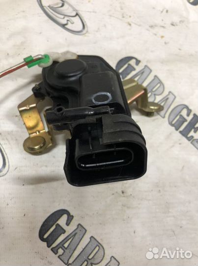 Замок лючка бензобака Lexus Rx 300