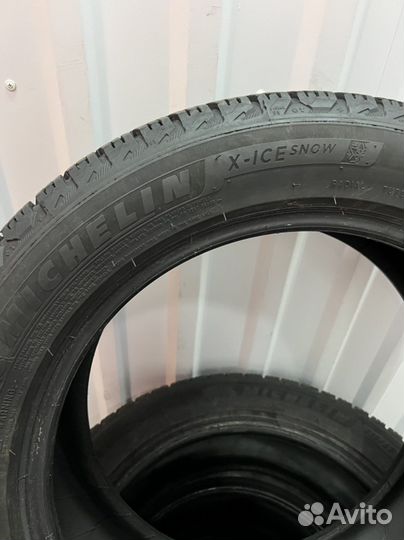 Michelin X-Ice Snow 215/55 R17 98H