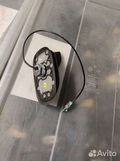 Антенна плавник VW Туарег 2002-2010 год