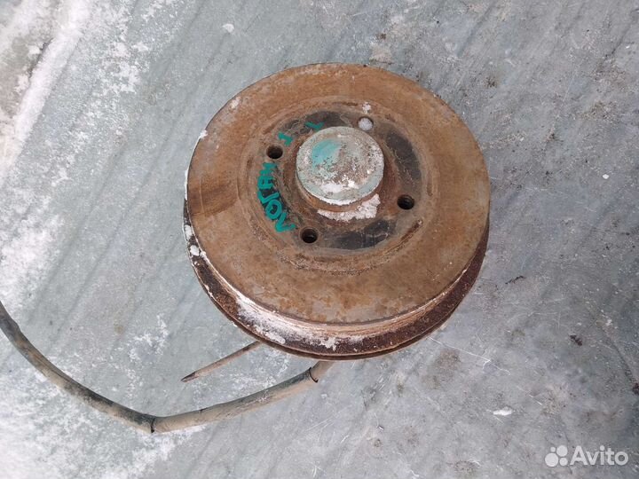 Ступица задняя левая Рено Логан 1