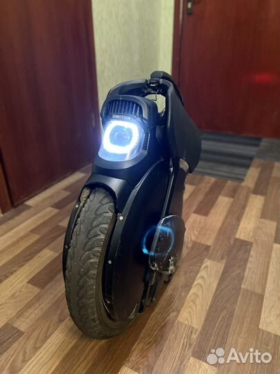 Моноколесо inmotion v11