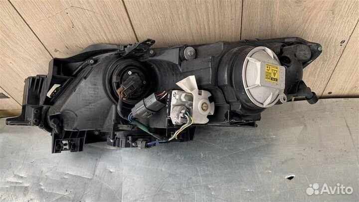 Фара правая Mazda CX-7