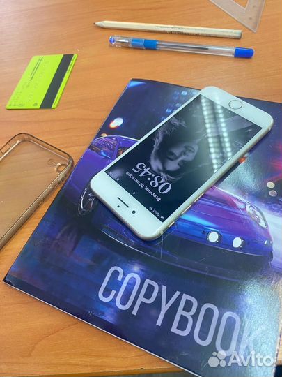 iPhone 8, 64 ГБ