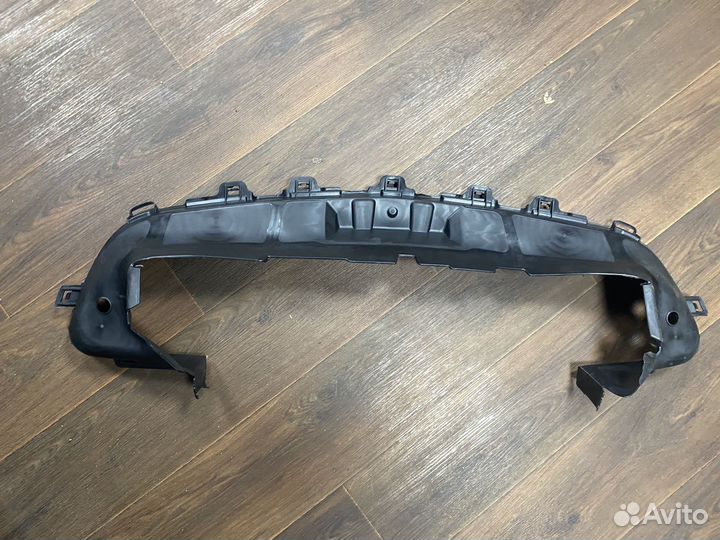 Воздуховод решетки радиатора Mercedes E213 до рест