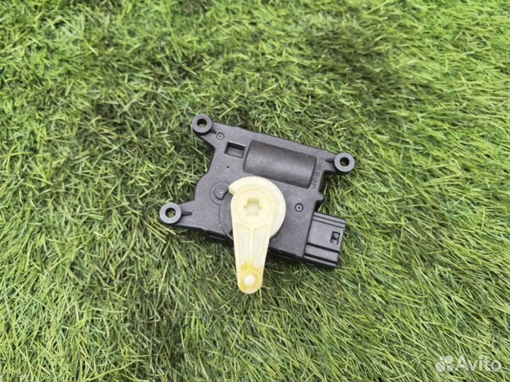 Мотор заслонки печки Nissan Juke NF15 MR16DDT 2011