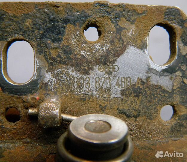 Замок капота (крюк) Audi 80 B3