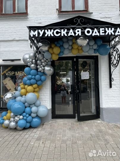 Гирлянда из шаров. Оформление входной группы