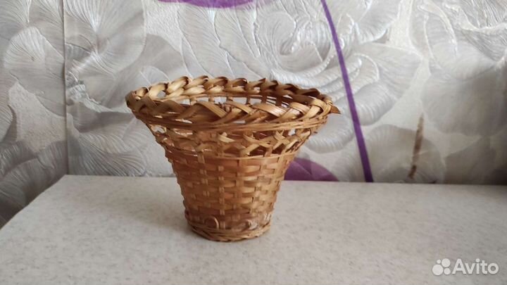 Корзина плетеная